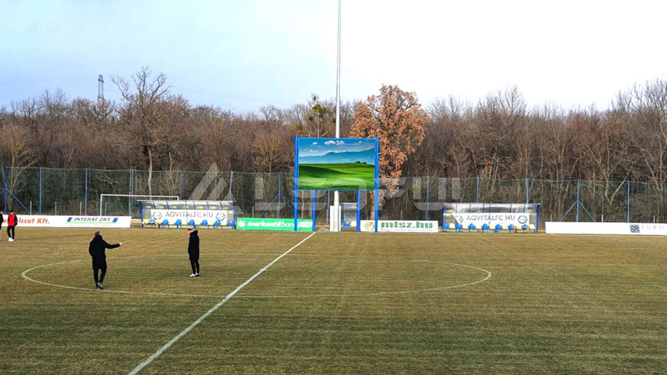 ledful-fa10-football-stadium-outdoor-led-billboard-in-hungary1