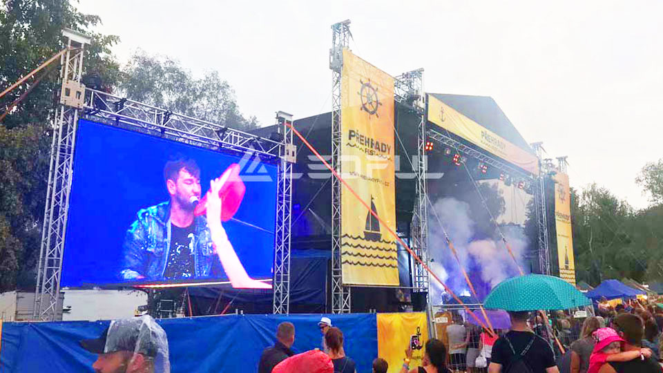 slovakia-outdoor-rental-event-led-display-1